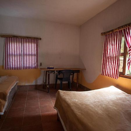 Hostal Checruz, Todos Santos Cuchumatan Уеуетенанго Екстер'єр фото