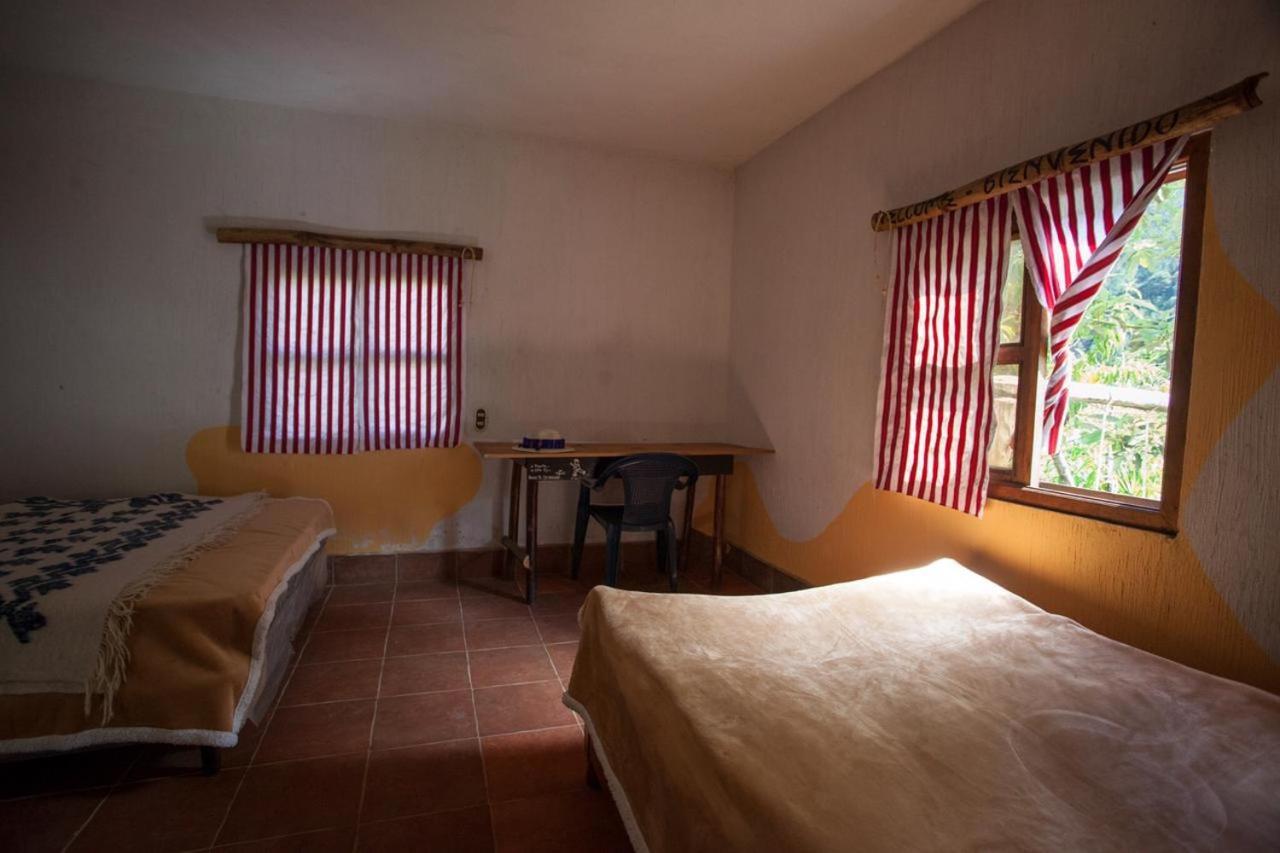 Hostal Checruz, Todos Santos Cuchumatan Уеуетенанго Екстер'єр фото